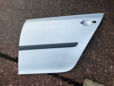 VW GOLF MK5  2008 PASSENGER SIDE REAR DOOR SKIN  IN SILVER  LA7W