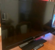 LG 42LK450U Full HD LCD TV on