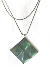 VINTAGE EMERALD GREEN LUCITE PENDANT NECKLACE - PYRAMID SHAPED GEMS - GUNMETAL