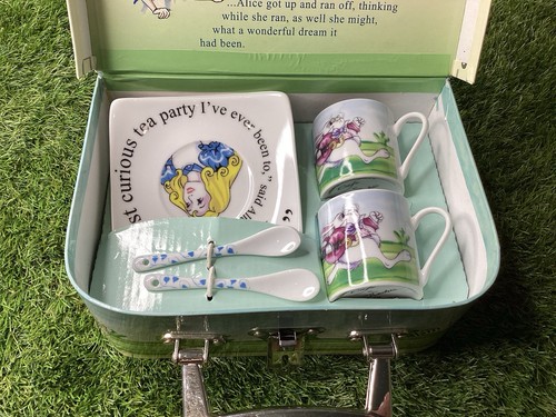 Alice wonderland cafe - in,