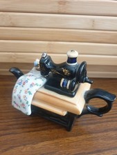 Small Cardew Teapot Beautiful Sewing Machine Complete 