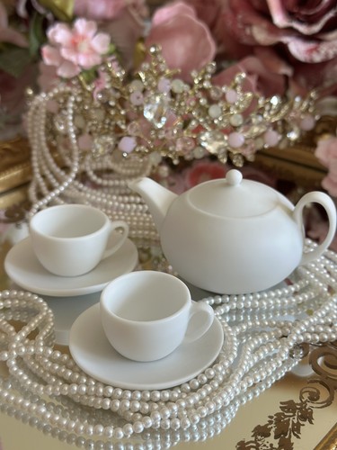 Wedgwood white miniature - white,