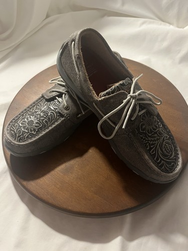 Twisted gray tooled - x,