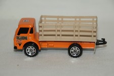 MATTEL CATTLE TRUCK 1:86 SCALE