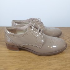 Clarks Brogues Size 3.5 D Nude