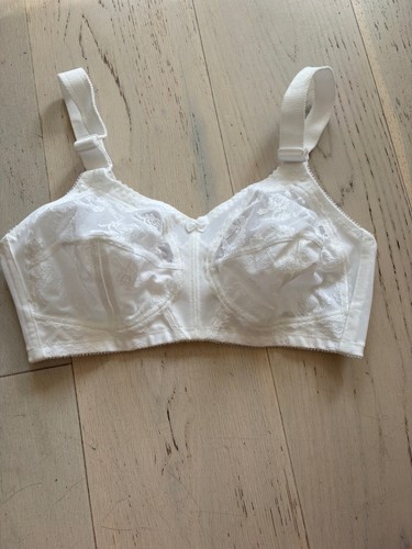 Triumph 34d doreen bra - 34d,