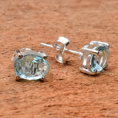 Blue aquamarine gemstone - blue,