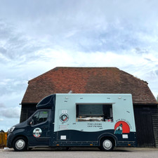 2021 17k MILES  FISH AND CHIP  / / CATERING VAN FOOD TRUCK