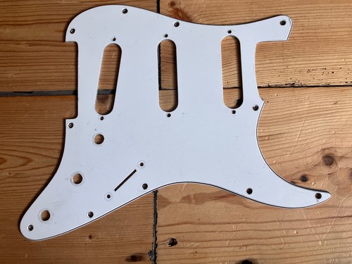 Fender stratocaster guitar - fender,