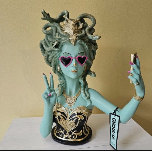 Ghoulish medusa selfie - ghoulish,