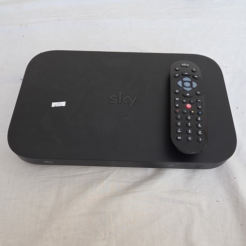Sky es140 box with - q, tv