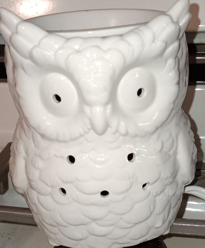 Retired yankee candle owl - retired,