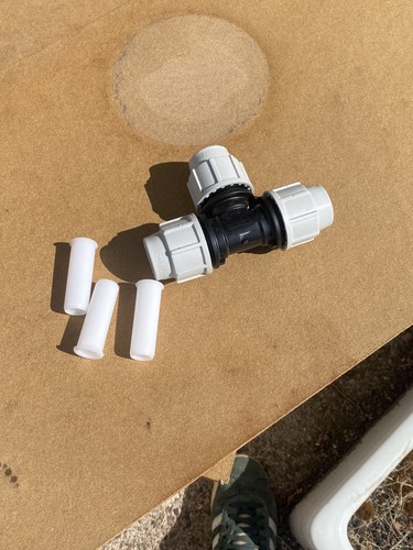 Plasson 25mm equal tee with - 25mm, 3