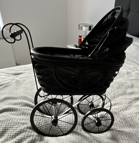 Black metal wicker - &,