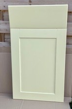 PASTEL YELLOW SHAKER STYLE DOOR 400 x 560mm & DRAW 400 x 156  STOCK SK184