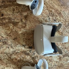 Meta Oculus Quest 2 White