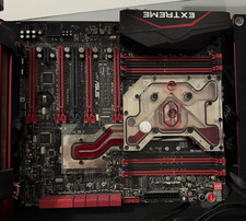 Asus Rampage V motherboard