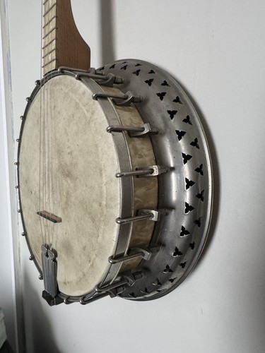 Old tenor banjo - old,