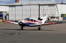 PHOTO  G-BNEE PIPER PA28R-201