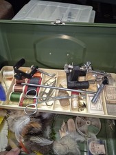 E. Hille Fly Tying Kit