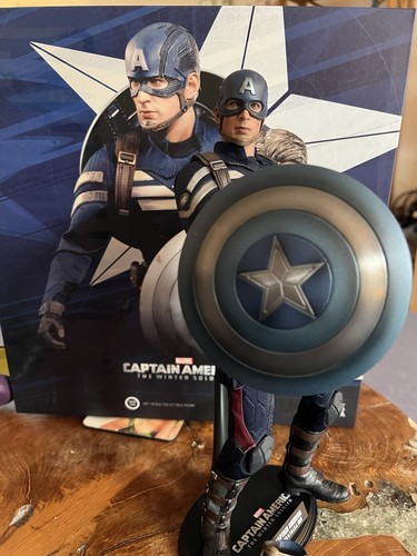 Hot toys captain - toys, the