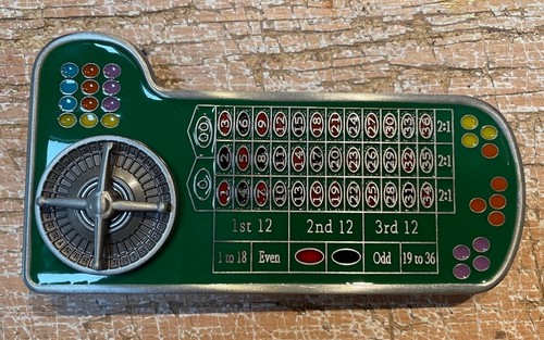Roulette table with spinner - roulette,