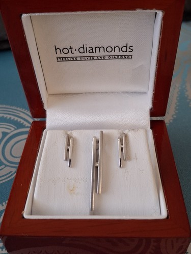 Diamond sterling silver - &,