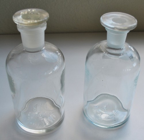 Lot pyrex 29 apothecary - of, 2: