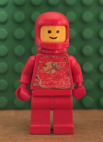 Vintage lego red - red, spaceman