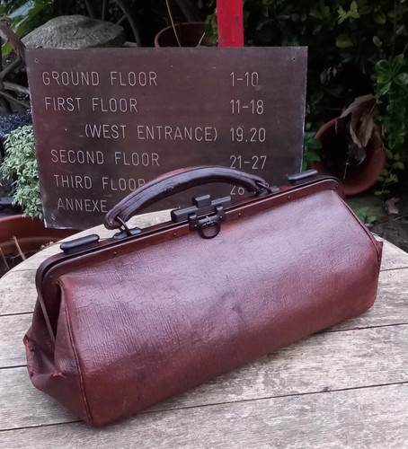 Vintage english doctors - vintage, small