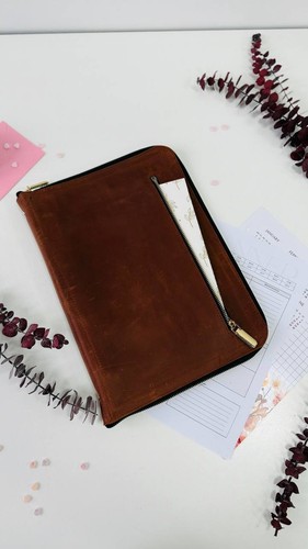 Leather portfolio zippered - leather,