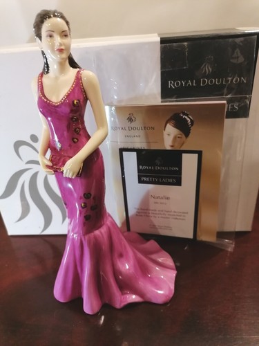 Royal doulton figurine pretty - doulton,