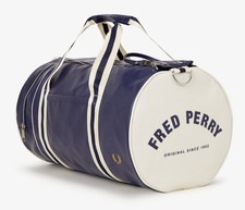 BNWT GENUINE FRED PERRY CLASSIC BARREL BAG,CARBON BLUE/ ECRU, L7225/Y15,ONE-SIZE