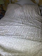 Vintage Cream Floral Crochet Lace Bedspread Decorative Cover Throw 84” X 96”