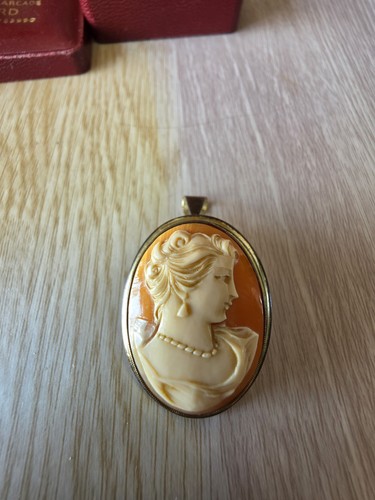 Vintage italian carved shell - carved,