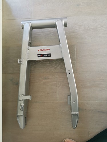 Kawasaki zx9r swingarm - kawasaki,