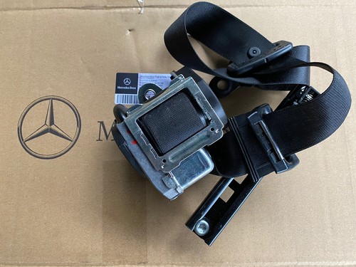 Front seat belt mercedes - front,