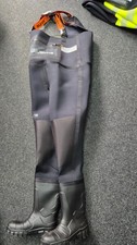 Black 5mm Neoprene Chest Wader, Thermal Insulation, Size 7 Boot, 15-10