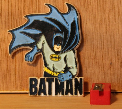 Vintage batman plastic badge - vintage,