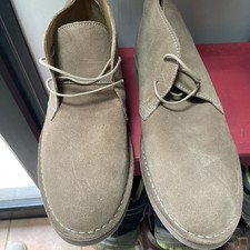 loake lifestyle Sahara Chukka Boots. Light Tan Suede. Size 11