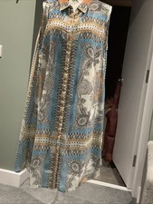 Woman’s Multi Coloutrd Button Up Front Cover Up Beach Wearsizs Size 20