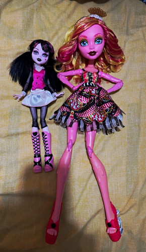 Monster high dolls