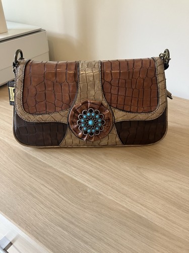 Beautiful vintage bulaggi hand - bulaggi,