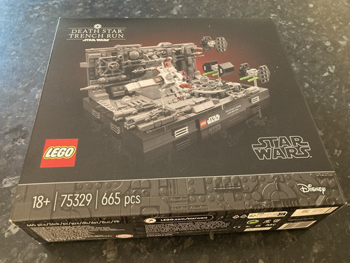 New sealed lego 75329 - &, •