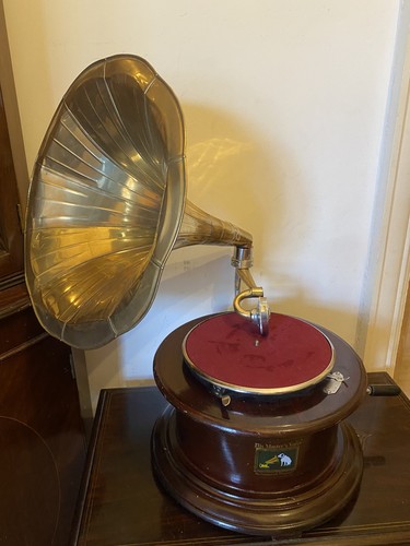 Reproduction gramophone player - gramophone,