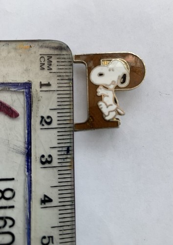 Vintage collectable enamel pin - collectable,