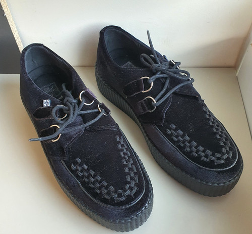 Black velvet viva mondo - t.u.k.,