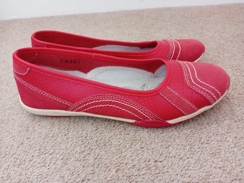 Ladies down earth flat - ladies,