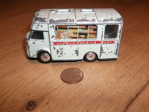 Corgi toys smiths karrier - toys,