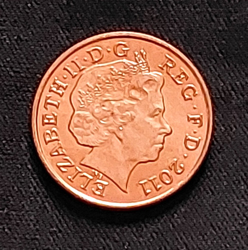 2011 coin royal shield - coin,